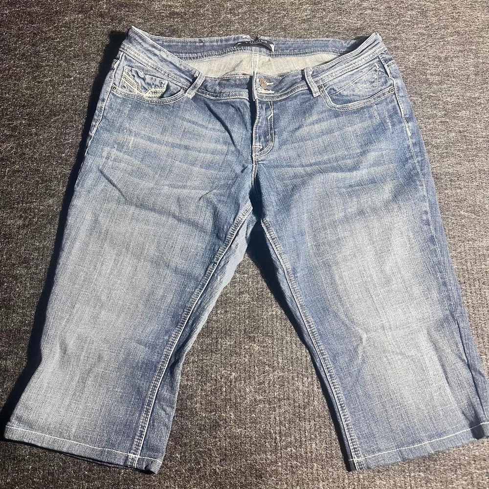 Vigoss Womens Denim Bermuda Shorts Blue Distressed Embroidered Size 16